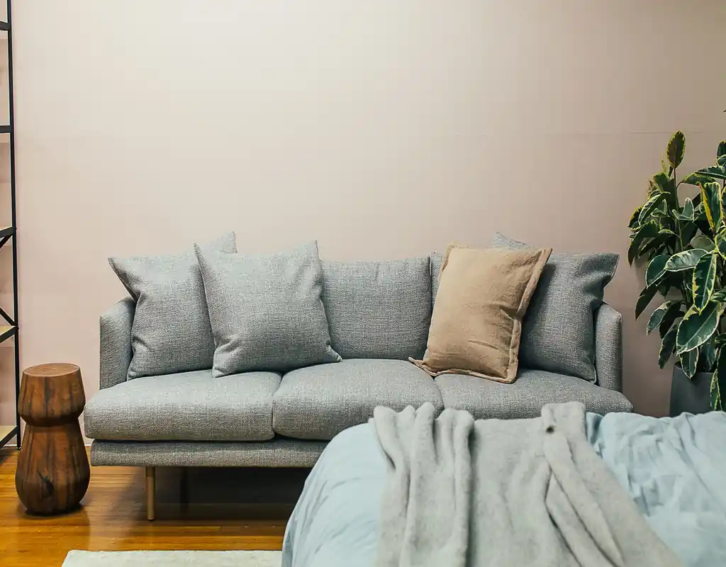 Multi-functional furniture ideas for a small apartment