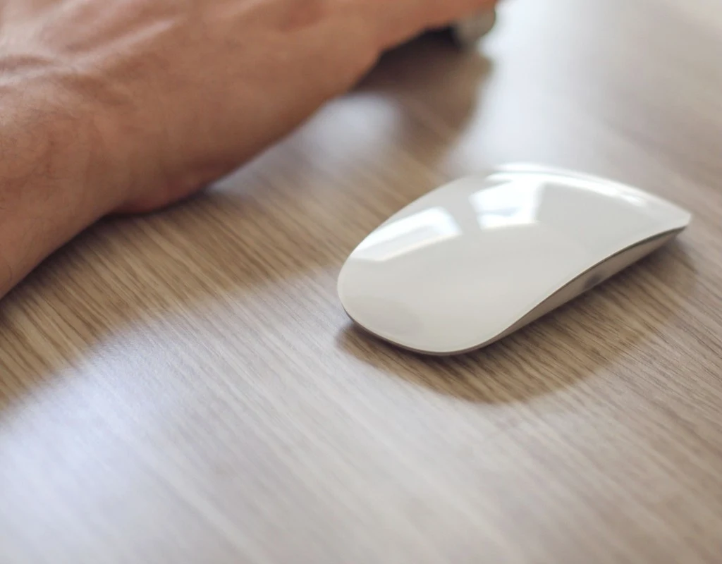 best budget compact wireless mouse for small desks