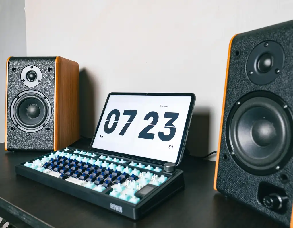 Best compact desk speakers for small home offices