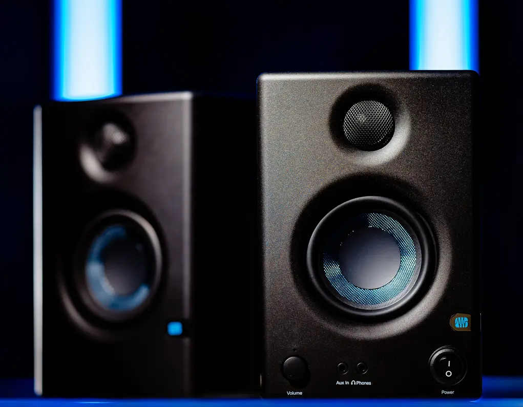 Small USB-powered desk speakers