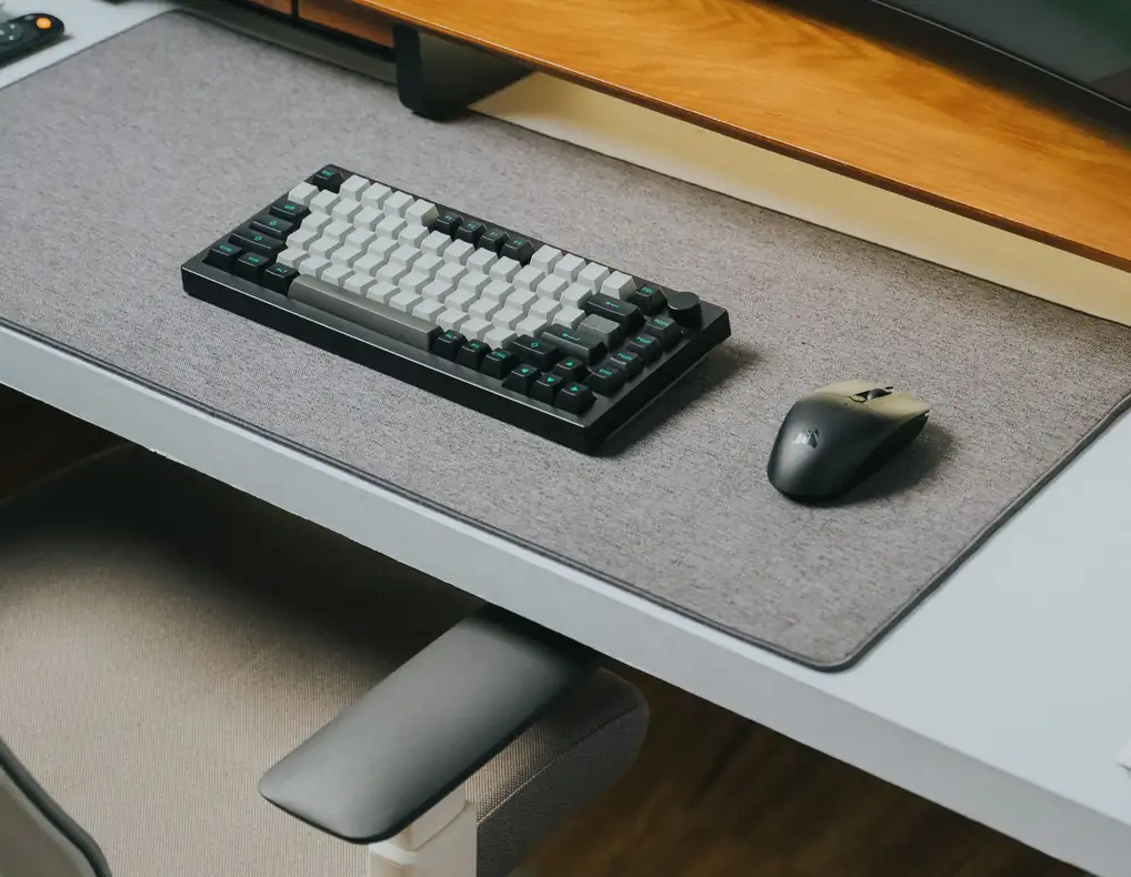 Non-slip desk mat for keyboard and mouse use